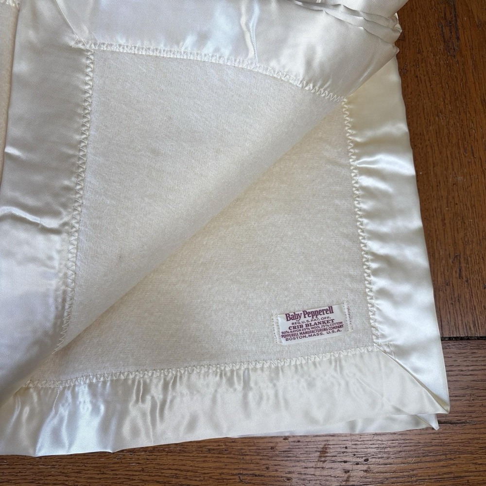 Vintage Blanket Baby Pepperelle White Wool Rayon Cotton  Satin Binding 1950s